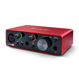 Focusrite Scarlett Solo Left Angle